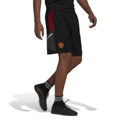 ADIDAS Short Manchester United Downtime Condivo 2022/23 -MACRON Verkaufsgeschäft adidas h64008 3 apparel on model standard view white