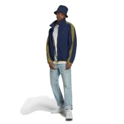 ADIDAS Fleece-Trainingsjacke Suède 2022/23 -MACRON Verkaufsgeschäft adidas he1425 6 apparel on model walking view white