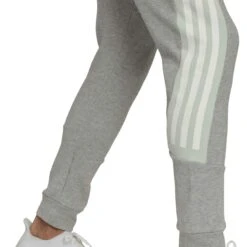 Jogginganzug Mit 3 Streifen Adidas Future Icons 21 Jogginganzug Mit 3 Streifen Adidas Future Icons -MACRON Verkaufsgeschäft adidas hk4557 7 apparel on model detail view 2 white