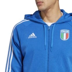 ADIDAS Sweatshirt Reißverschluss Mit Kapuze Italie 2022/23 16 ADIDAS Sweatshirt Reißverschluss Mit Kapuze Italie 2022/23 -MACRON Verkaufsgeschäft adidas ht2180 8 apparel on model detail view 1 white