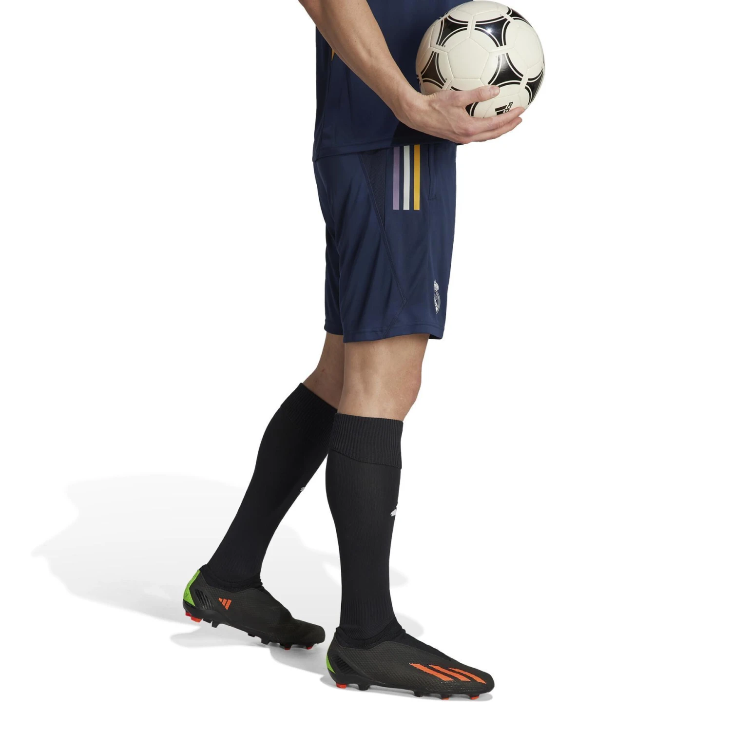 ADIDAS Trainingsshorts Real Madrid 2023/24 4 ADIDAS Trainingsshorts Real Madrid 2023/24 – Bild 4