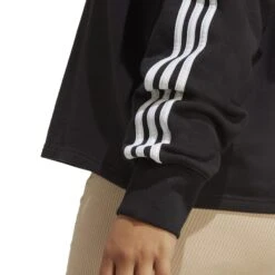 Cropped Kapuzenpullover Frau Adidas 3-Stripes Essentials French Terry (GT) 23 Cropped Kapuzenpullover Frau Adidas 3-Stripes Essentials French Terry (GT) -MACRON Verkaufsgeschäft adidas ib8743 8 apparel on model detail view 2 white