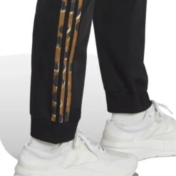 Jogging Frau Adidas Primegreen Essentials 3-Stripes 21 Jogging Frau Adidas Primegreen Essentials 3-Stripes -MACRON Verkaufsgeschäft adidas ic0694 7 apparel on model detail view 2 white