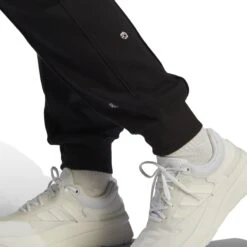 Jogging Frau Adidas Crystals Inspired Graphics 33 Jogging Frau Adidas Crystals Inspired Graphics -MACRON Verkaufsgeschäft adidas ic0806 9 apparel on model detail view 3 white