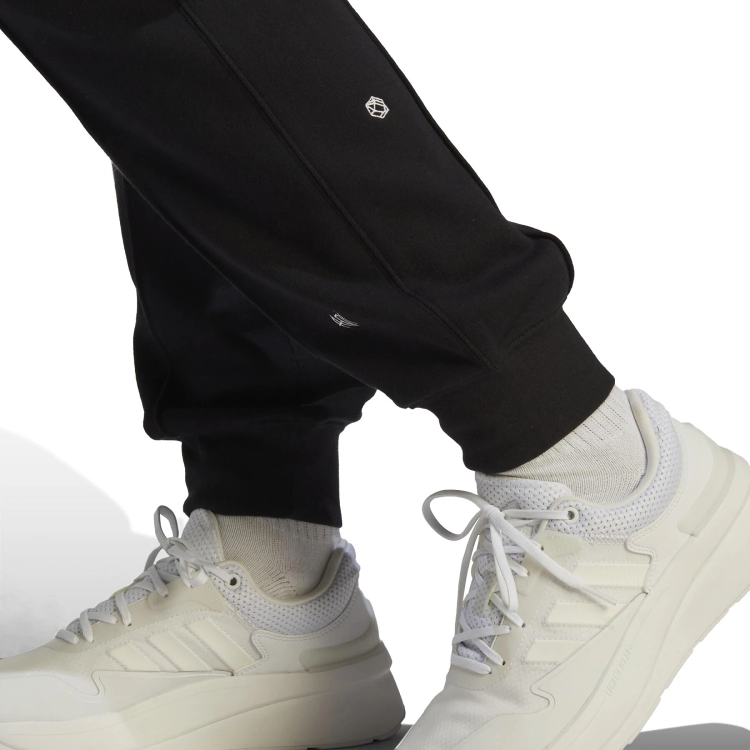 Jogging Frau Adidas Crystals Inspired Graphics 17 Jogging Frau Adidas Crystals Inspired Graphics – Bild 17