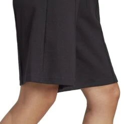 Shorts Für Frauen Adidas Allover Graphic -MACRON Verkaufsgeschäft adidas ic6611 7 apparel on model detail view 2 white