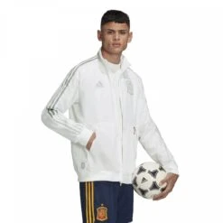 ADIDAS Prematch-Jacke Espagne Uniforia 2020 31 ADIDAS Prematch-Jacke Espagne Uniforia 2020 -MACRON Verkaufsgeschäft ft6457 app on model walking white