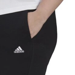 Hosen Für Frauen In Großen Größen Adidas Essentials French Terry Logo -MACRON Verkaufsgeschäft gs1363 app on model detail 1 white