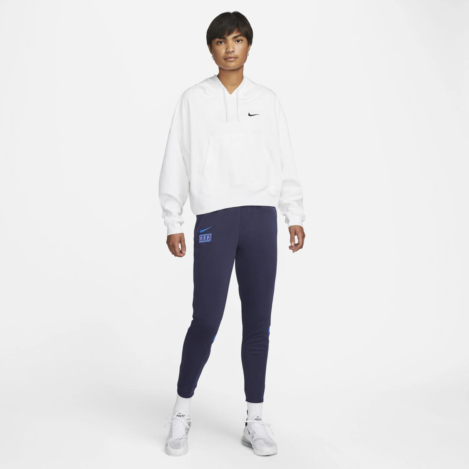 Nike Jogginganzug Für Frauen Frankreich Dri-FIT Travel 2022/23 4 Nike Jogginganzug Für Frauen Frankreich Dri-FIT Travel 2022/23 – Bild 4