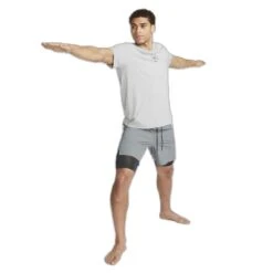 2-in-1 Gewebte Shorts Nike Dri-Fit Unlimited 7 ".